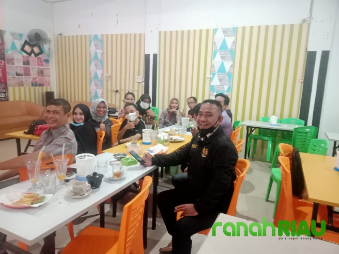 Sahabat Media Bersatu gelar Diskusi terbatas di Warkop Panglima Pekanbaru